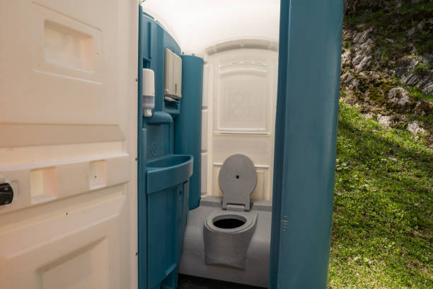 Portable Toilet Options We Offer in Fulton, TX